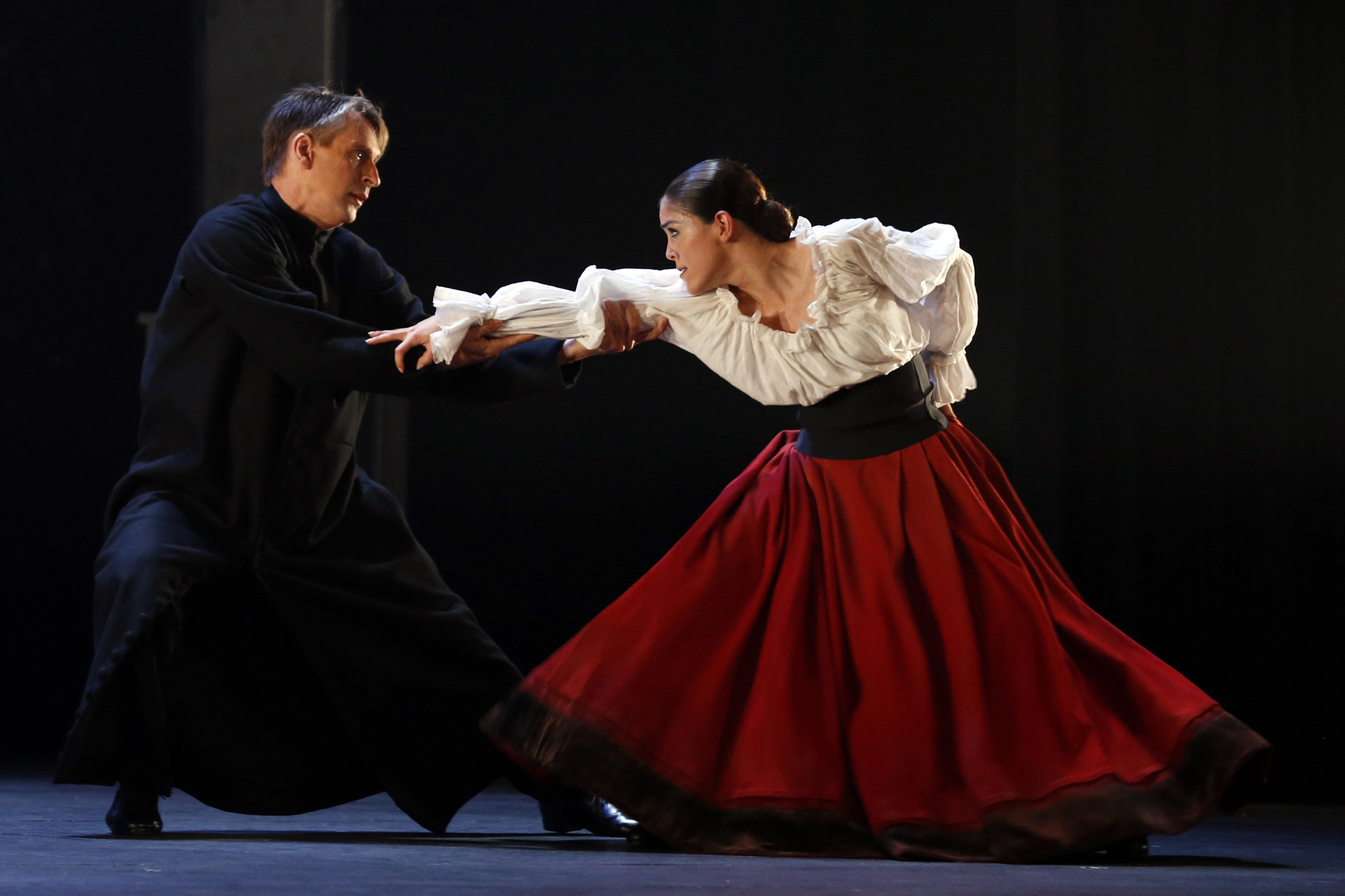 A BELLA OTERO É A ESTRELA NO TEATRO DA ZARZUELA, AO PROTAGONIZAR UN - Teatro De La Zarzuela Ballet Nacional