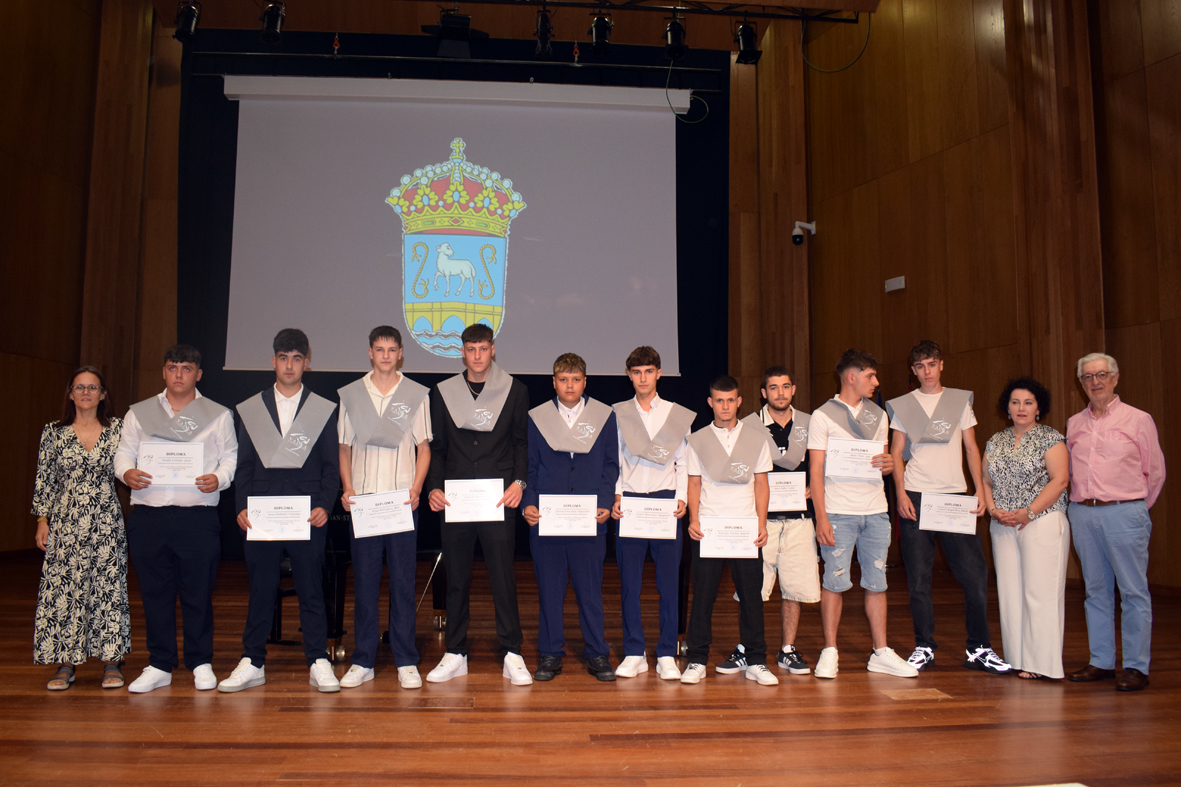 O IES DE VALGA CELEBRA O ÉXITO DA SÚA FP NA GRADUACIÓN DO ALUMNADO DOS CICLOS DE FABRICACIÓN MECÁNICA, AGRARIA E INSTALACIÓNS E MANTEMENTO